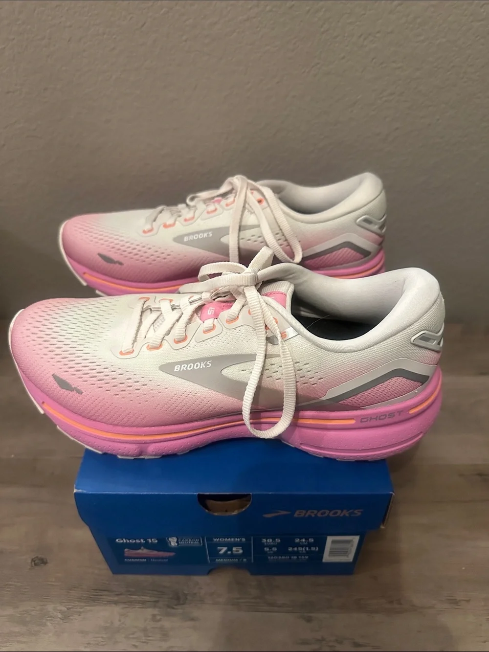 Brooks Women's Ghost 15 Athletic Shoe - Picture 2 of 9